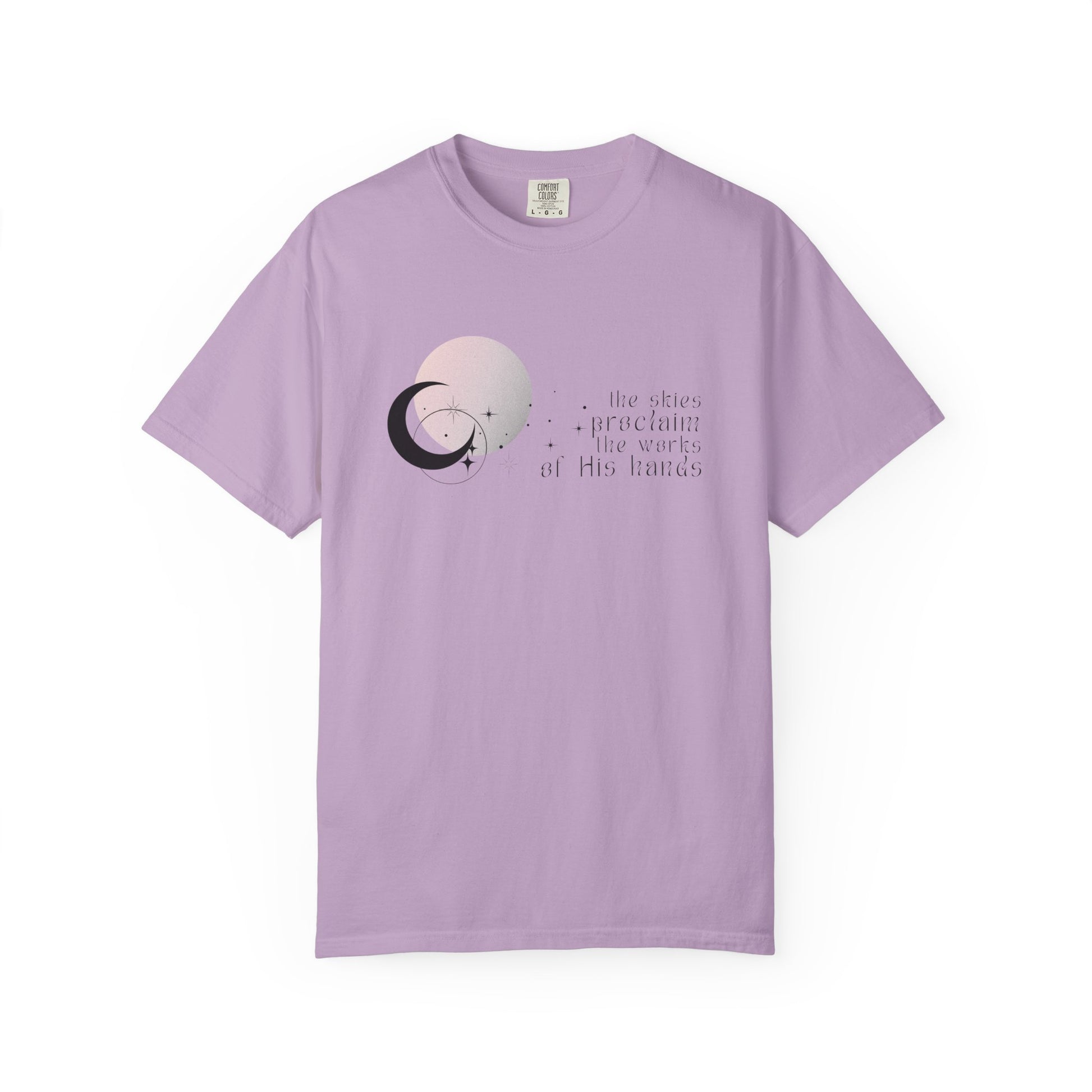 Serene T-Shirt with Abstract Design, Relaxed Fit Tee for Everyday Wear, Boho Style, Gift for Birthdays, Relaxation, Casual Occasions, [...]